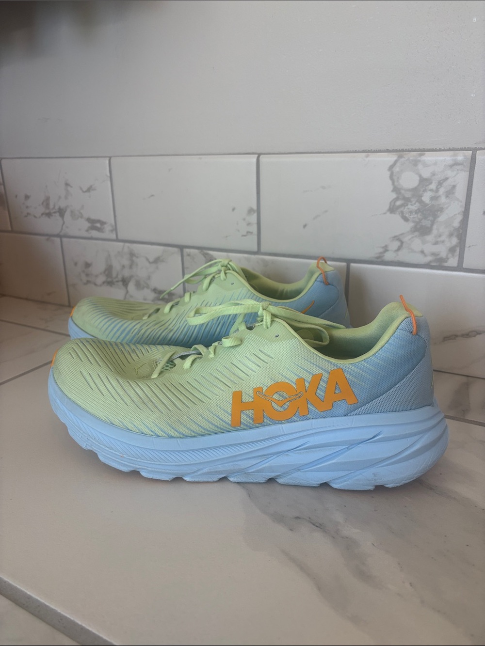 Hoka Men's Rincon 3 Running Shoes Butterfly/Summer Song Size 11.5